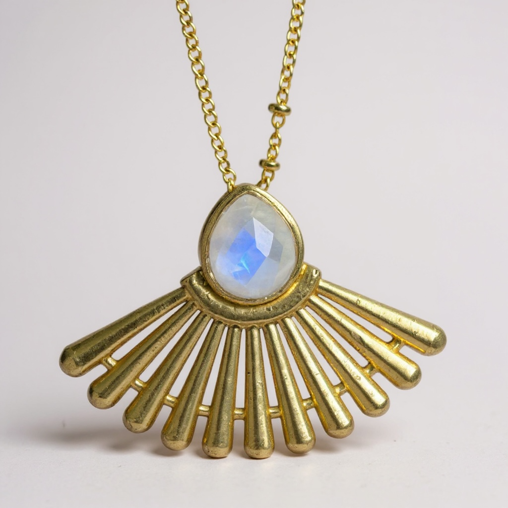 amaré - amira-rainbow moonstone