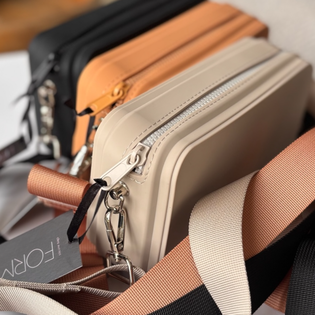 Forme - crossbody silicone bag