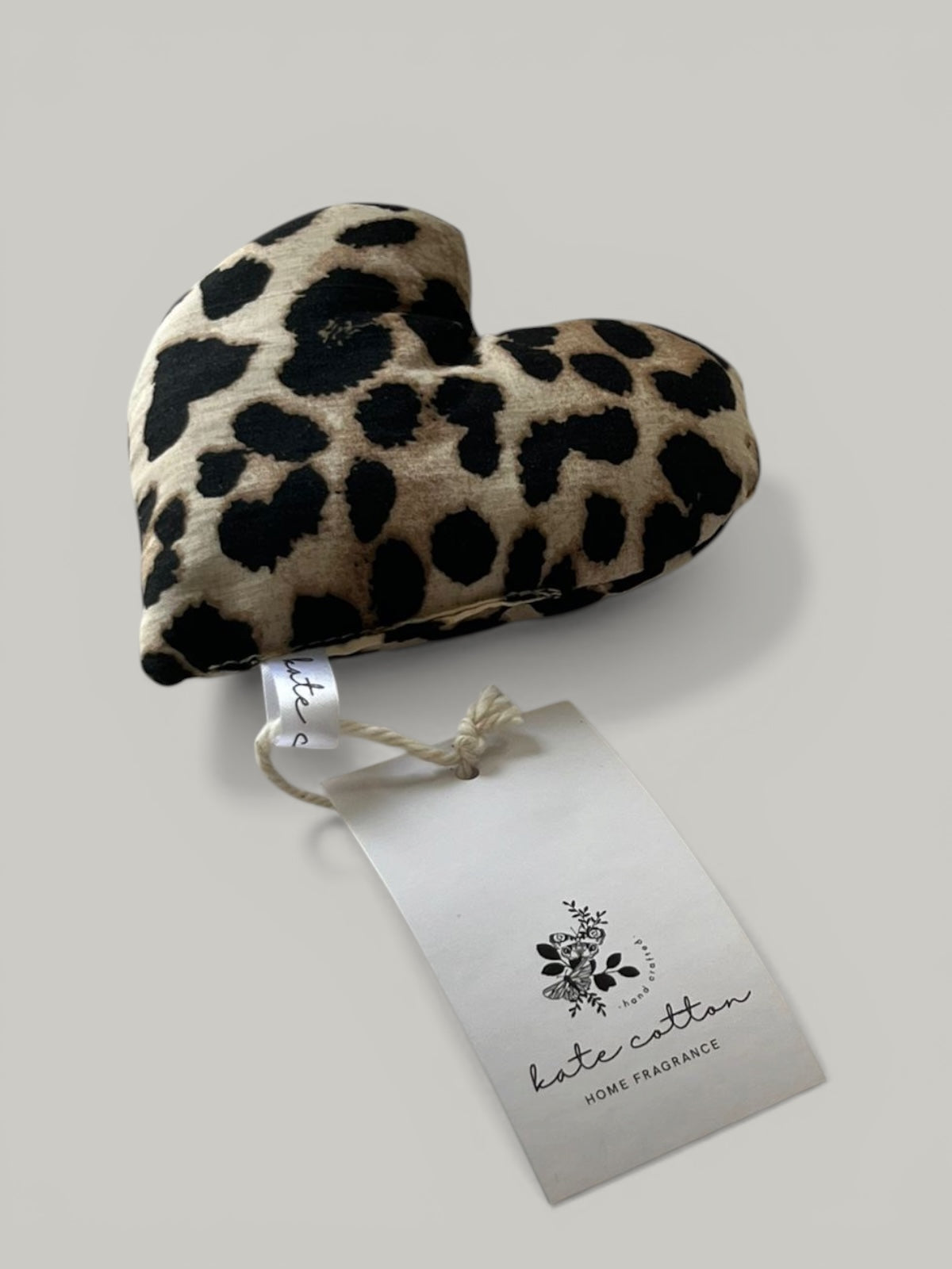 kate cotton oud oasis vintage style scented heart sachets